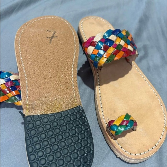 Handmade Mexican sandals - Picture 2 of 3